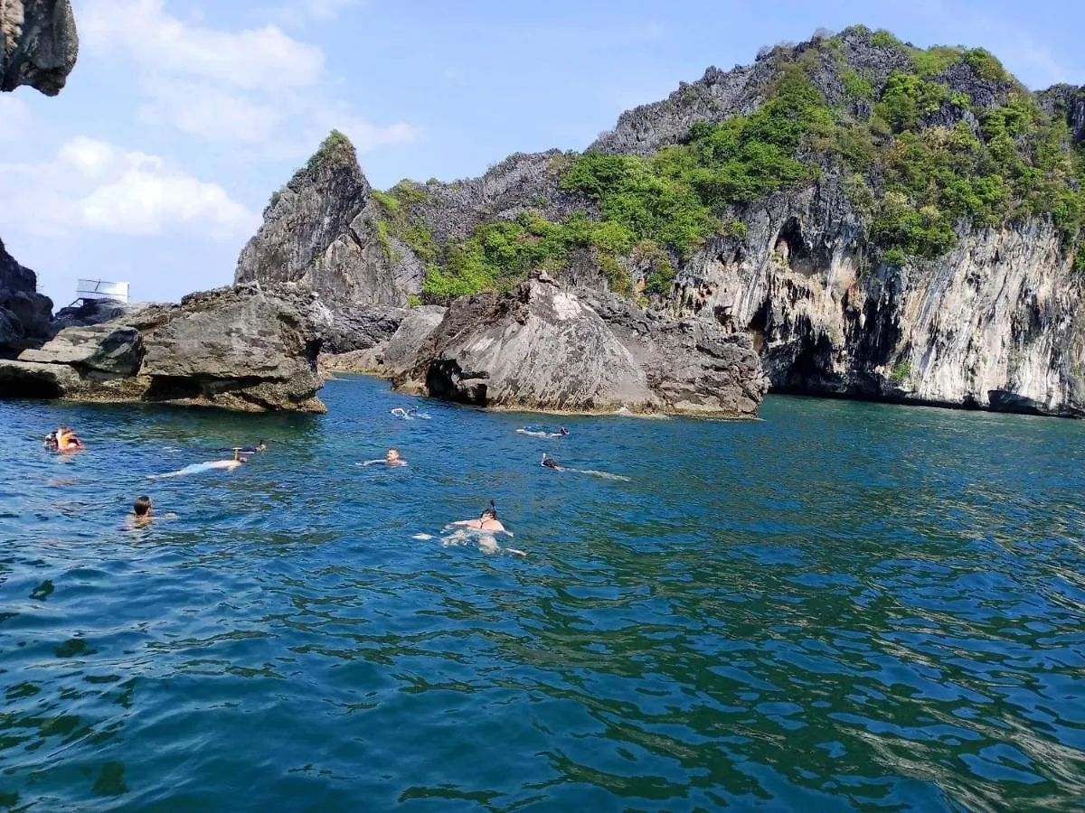 Chomview Resort Ko Lanta 3*,  Tayland