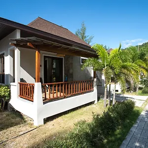 3* Курортный комплекс Southern Lanta